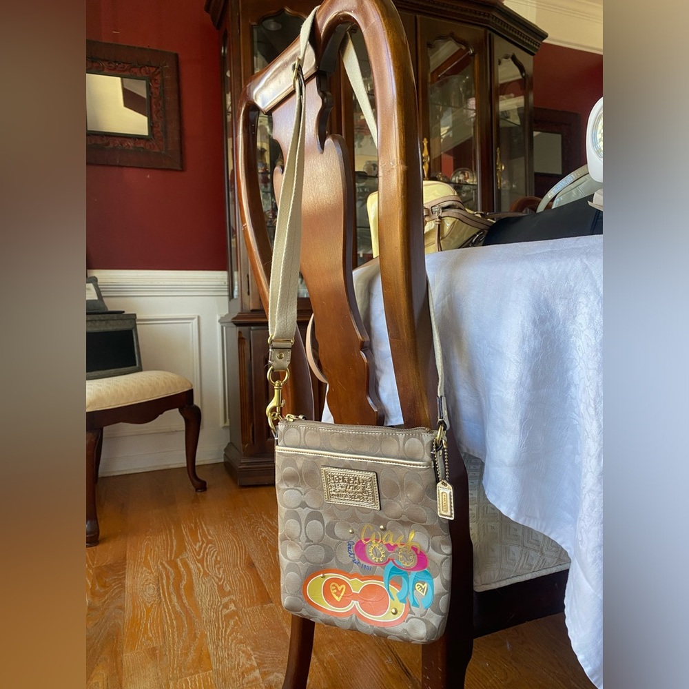 COACH LOGO POPPY DAISY CROSSBODY